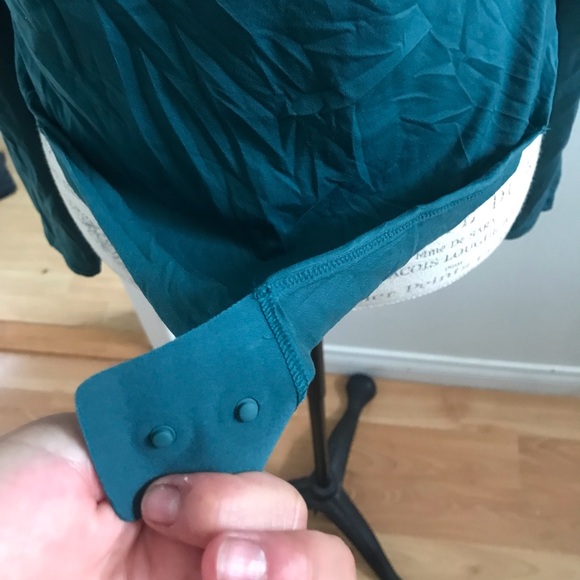 Lululemon top - Picture 2 of 5